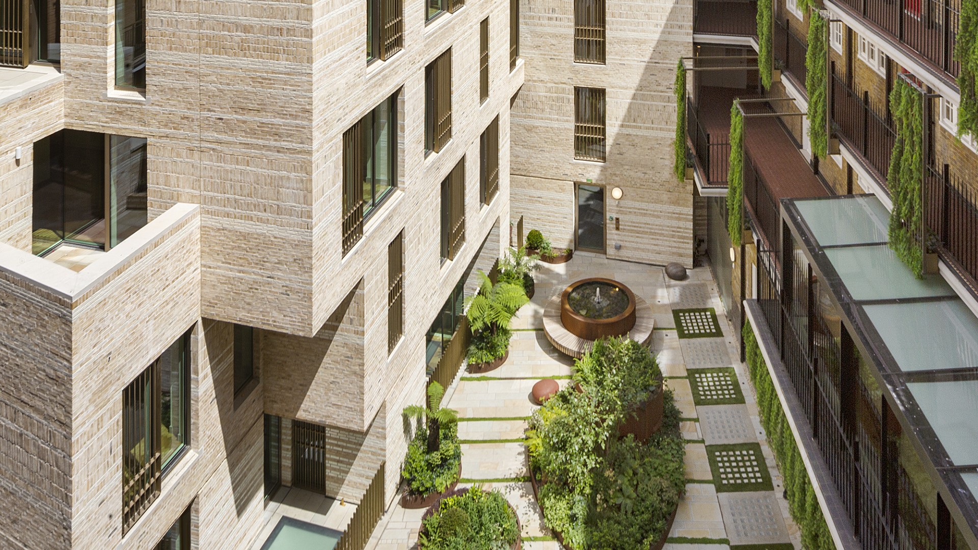 BC_station_courtyard from above_Openstudio Architects (crédits Richard Davies)