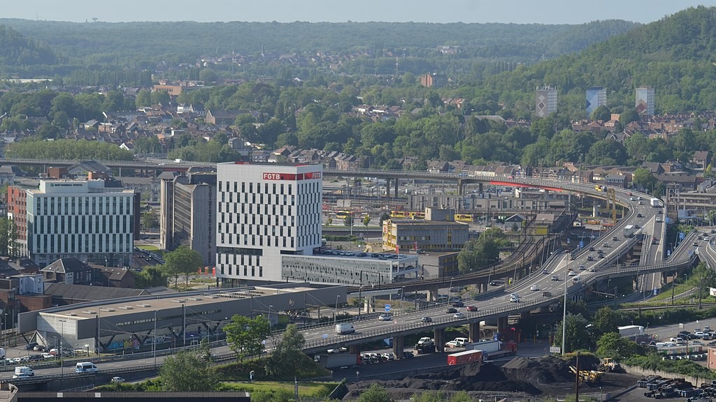 BC_Charleroi_-_Ring_9_-_viaduc_de_la_Ville_basse_-_2021-06-11_-_01(creative commons Jmh2o)