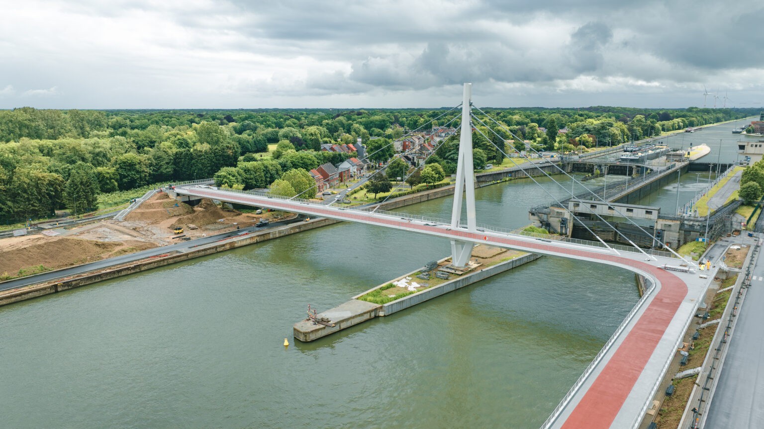 01-Wijnegem-fietsbrug-1536x863