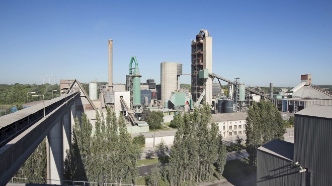 Une unité hybride de capture de carbone dans la cimenterie d’Antoing